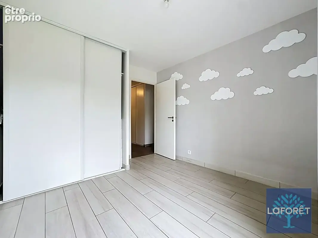 4 pièce(s) 87 m2  + jardin 150 m²+ cave + parking sous sol - photo 9