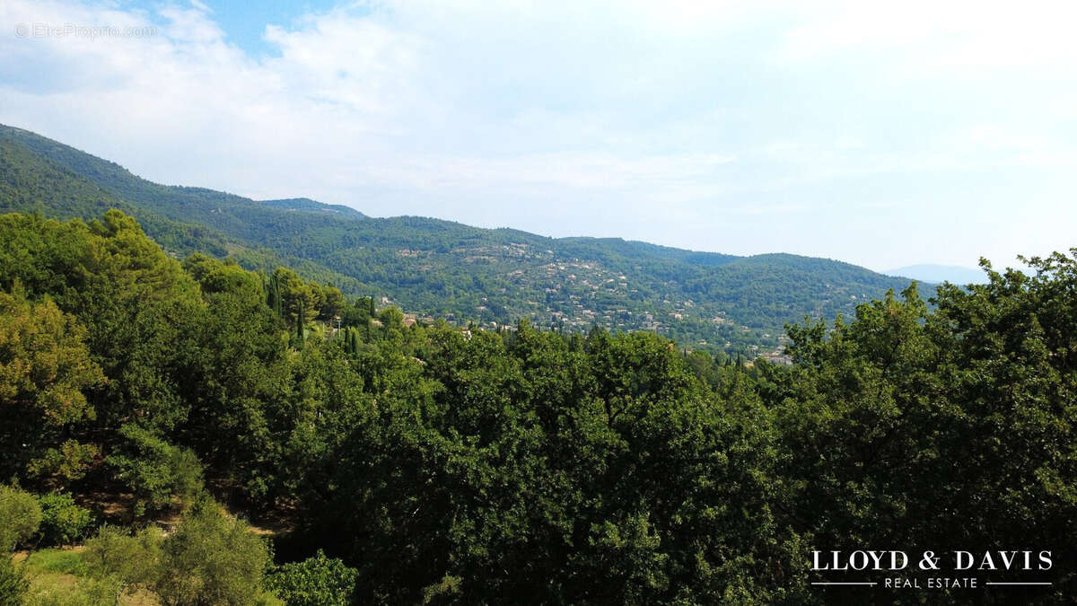 Maison 106 m² à Seillans  - photo 2