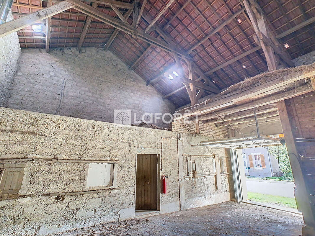 A vendre à AVOCOURT - 132 m² - 3 chambres - photo 13