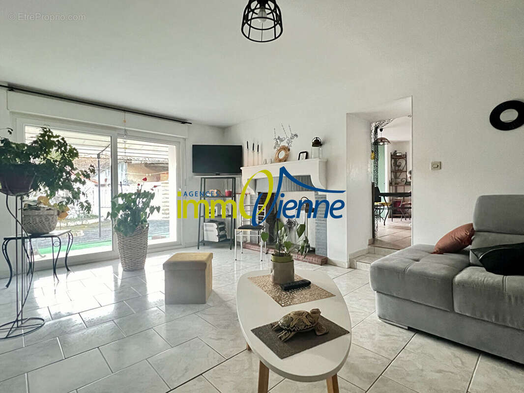 Maison à VALDIVIENNE