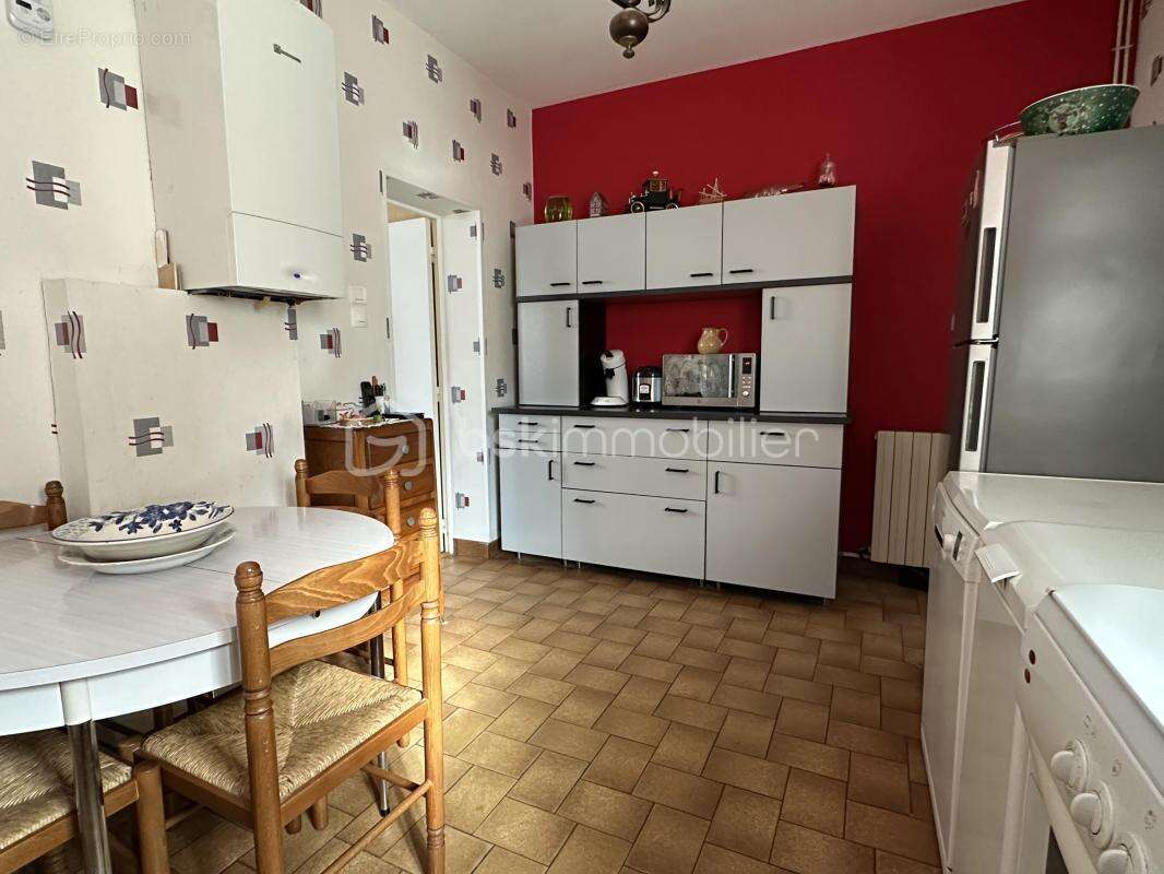 Maison à FLEURY-LES-AUBRAIS