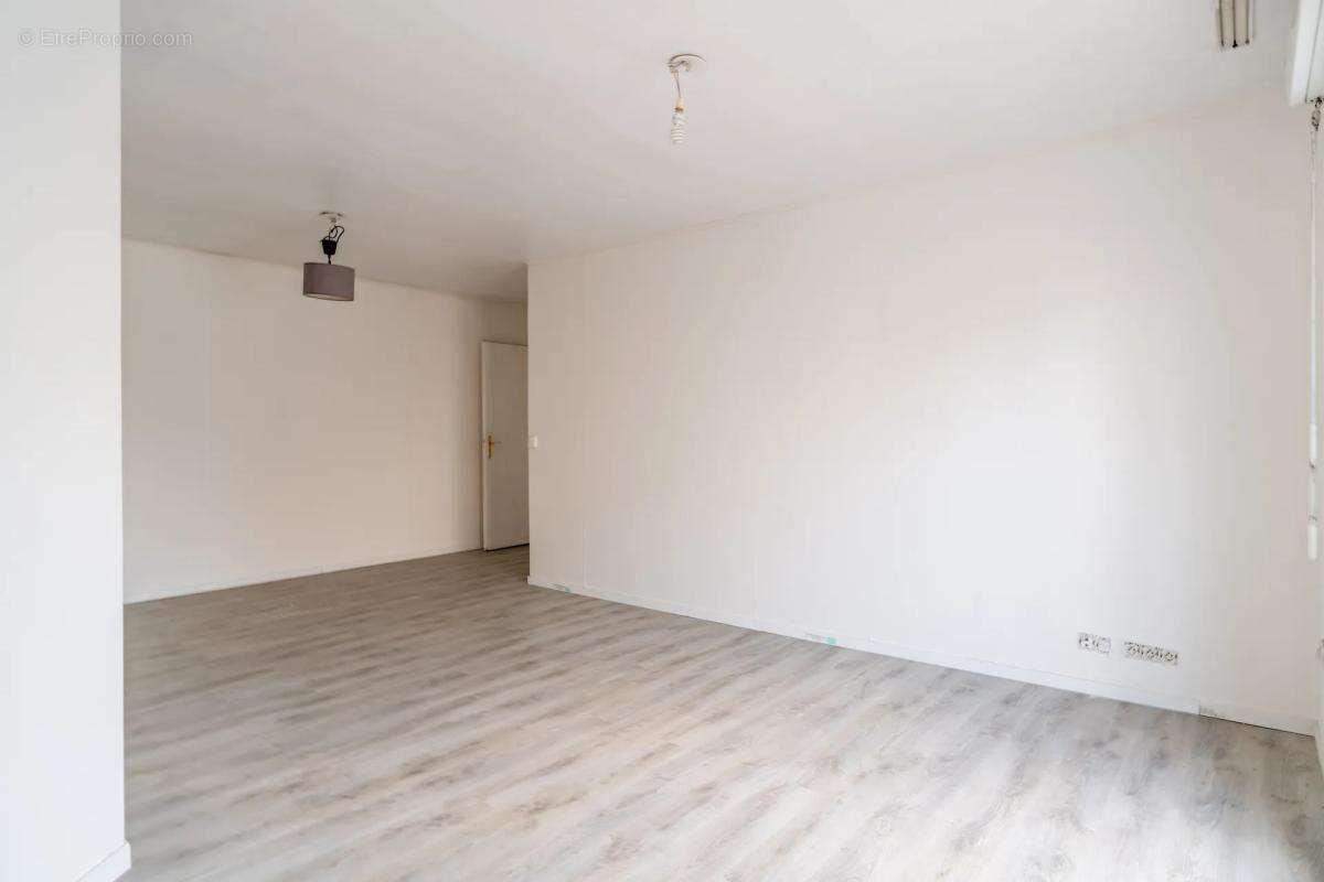 Appartement de 3 pièces de 55 m² à Épinay-sur-Seine - photo 9