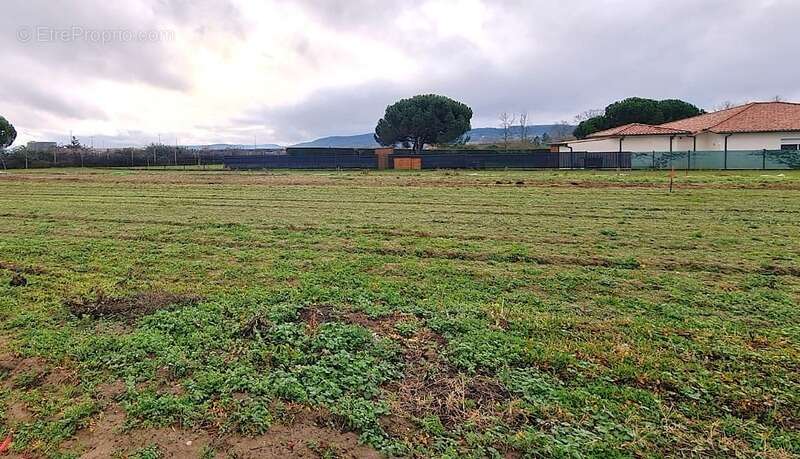 Terrain à VILLENEUVE-SUR-LOT