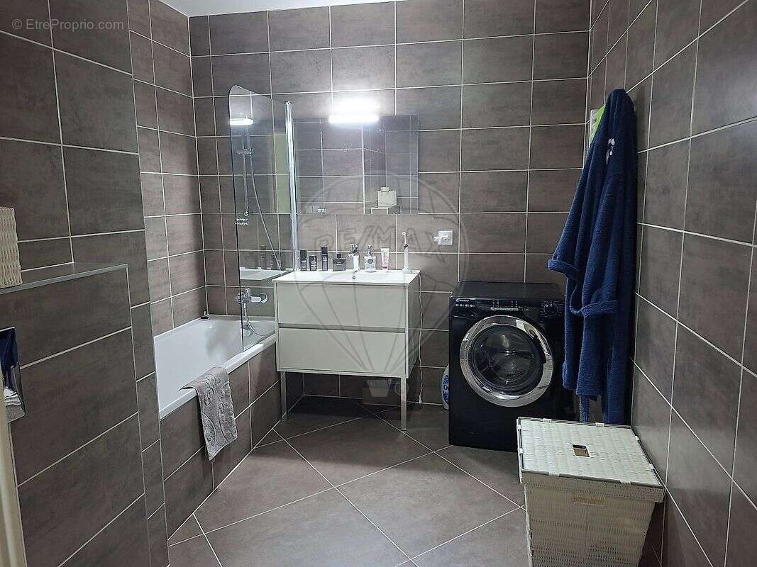 Appartement à VILLENEUVE-LOUBET