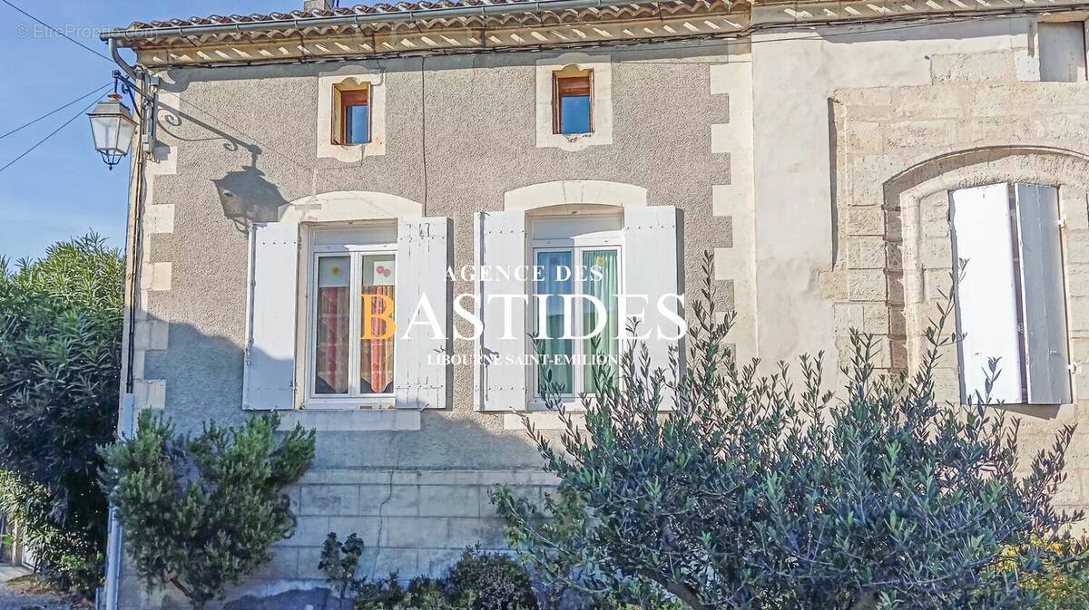 Maison à LES BILLAUX