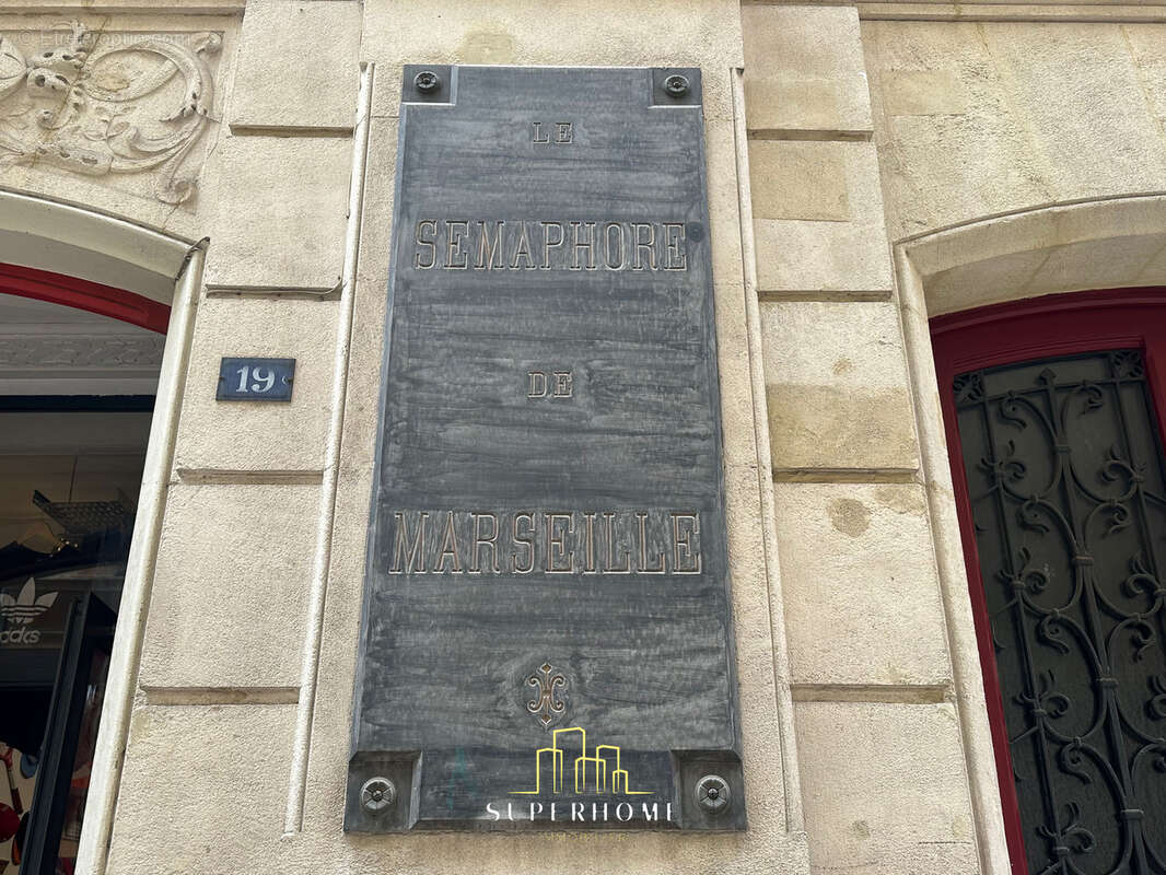 Appartement à MARSEILLE-1E