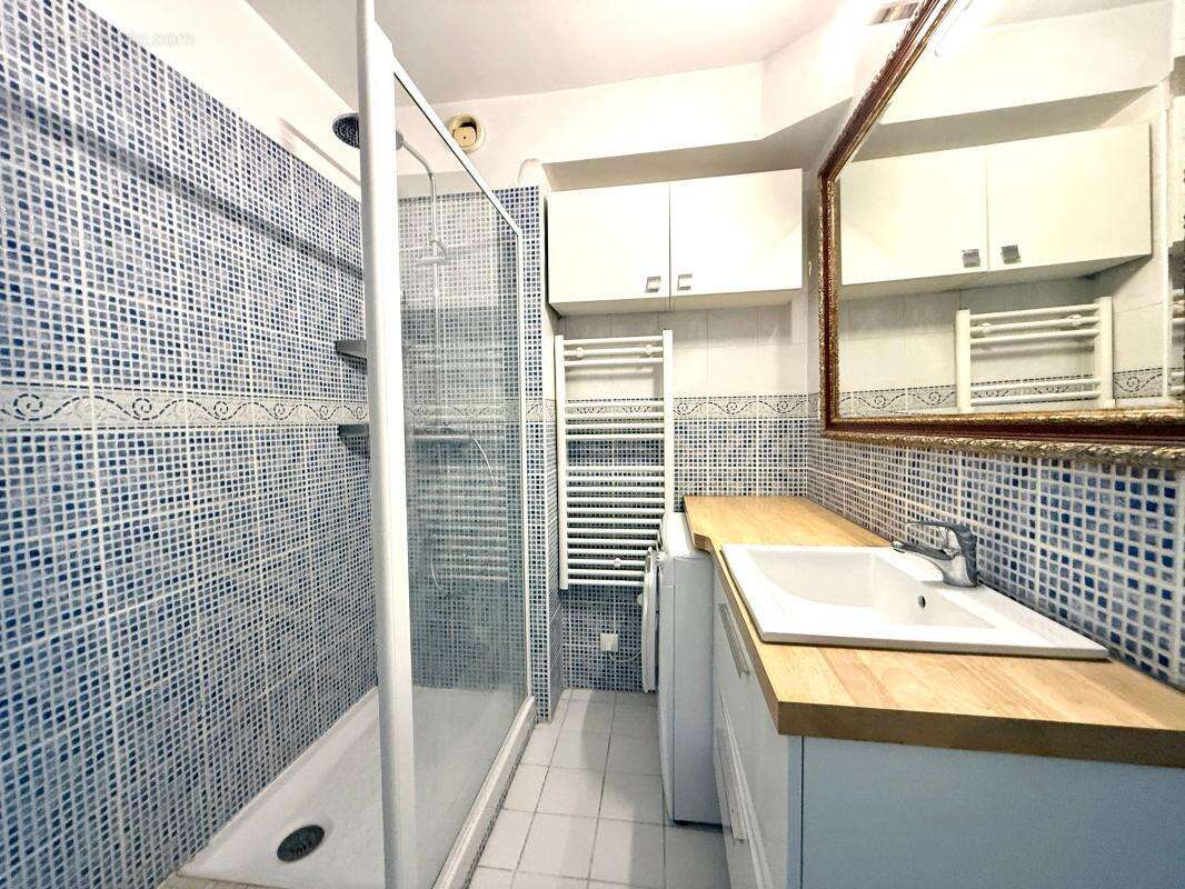 Appartement à MAUGUIO