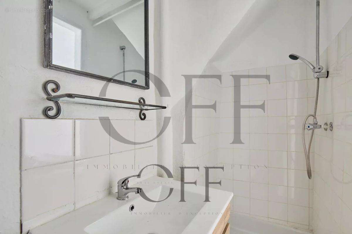 Appartement à MARSEILLE-2E