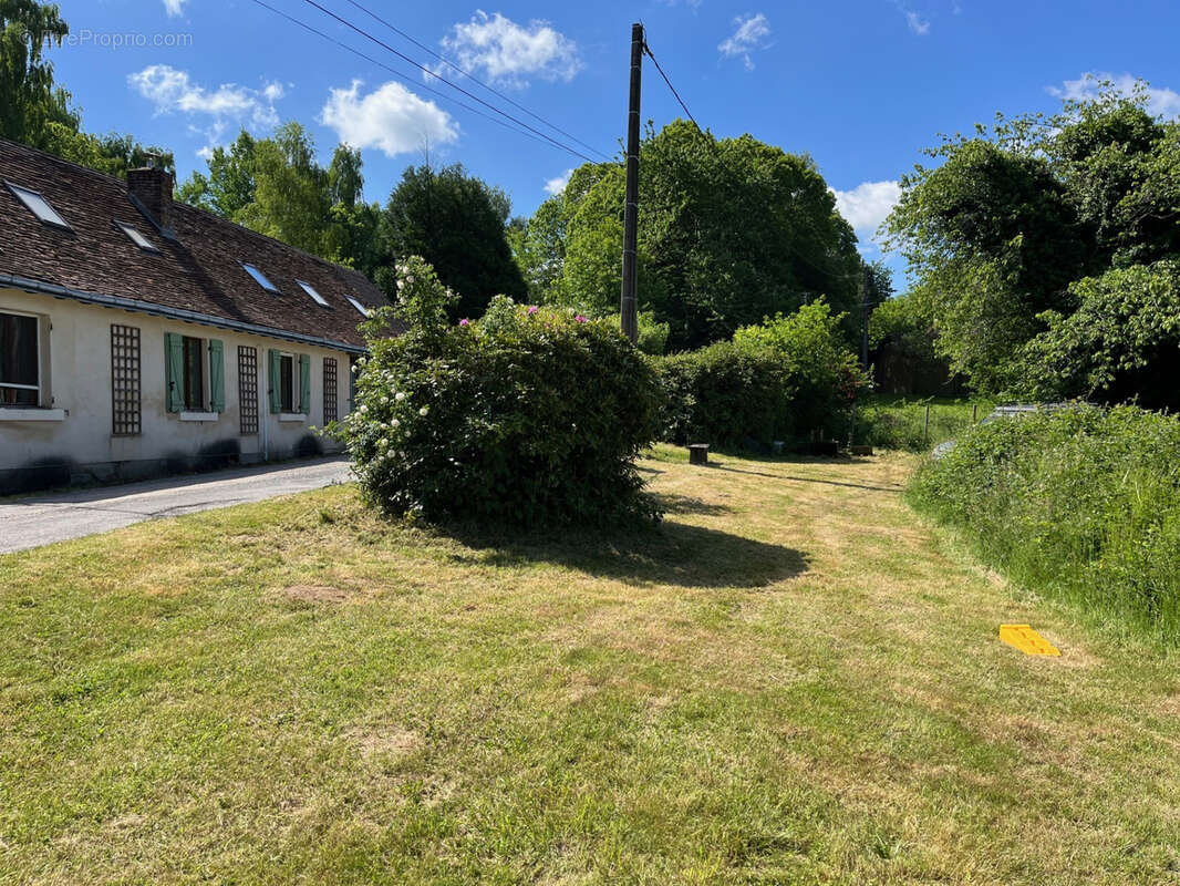 Maison à COUSSAC-BONNEVAL
