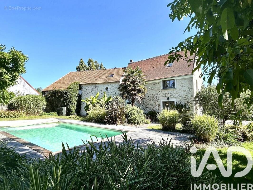 Photo 1 - Maison à COULOMMIERS