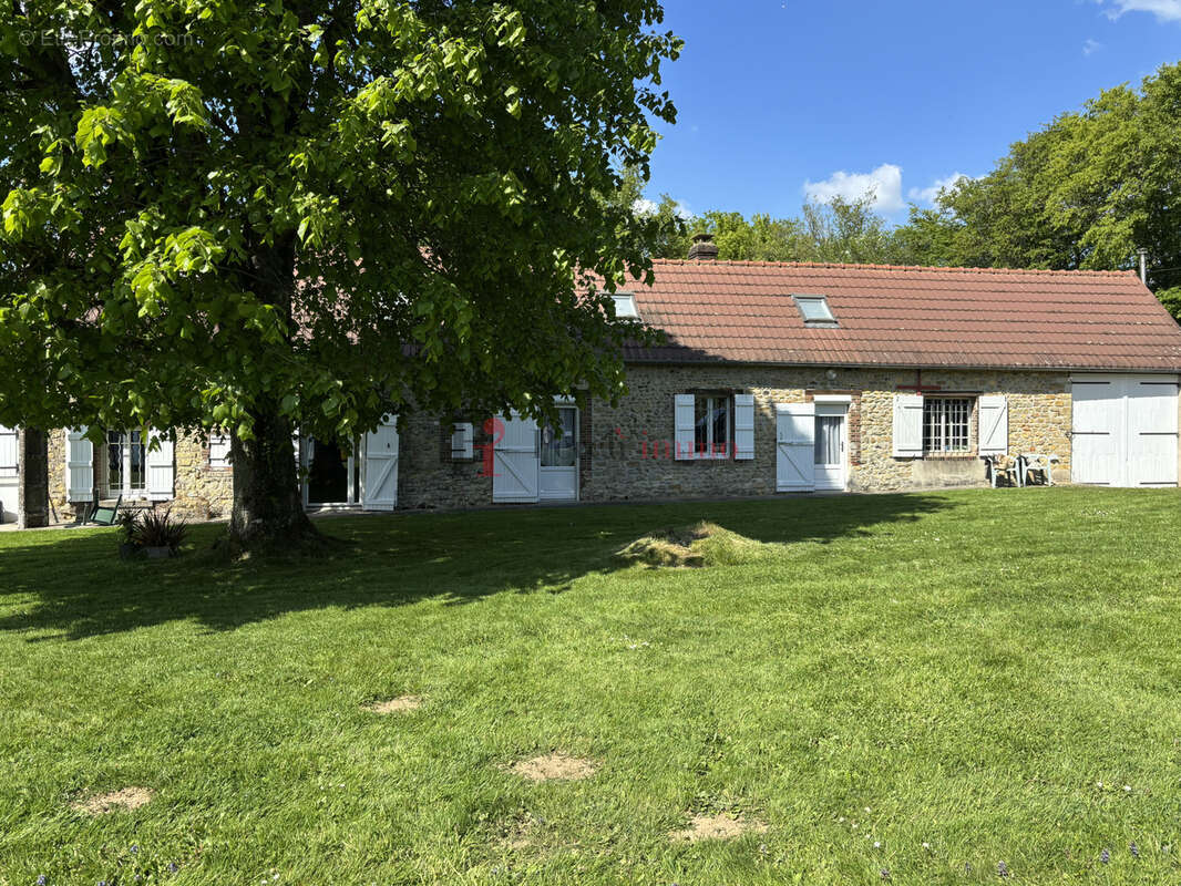 Maison à COURTOMER