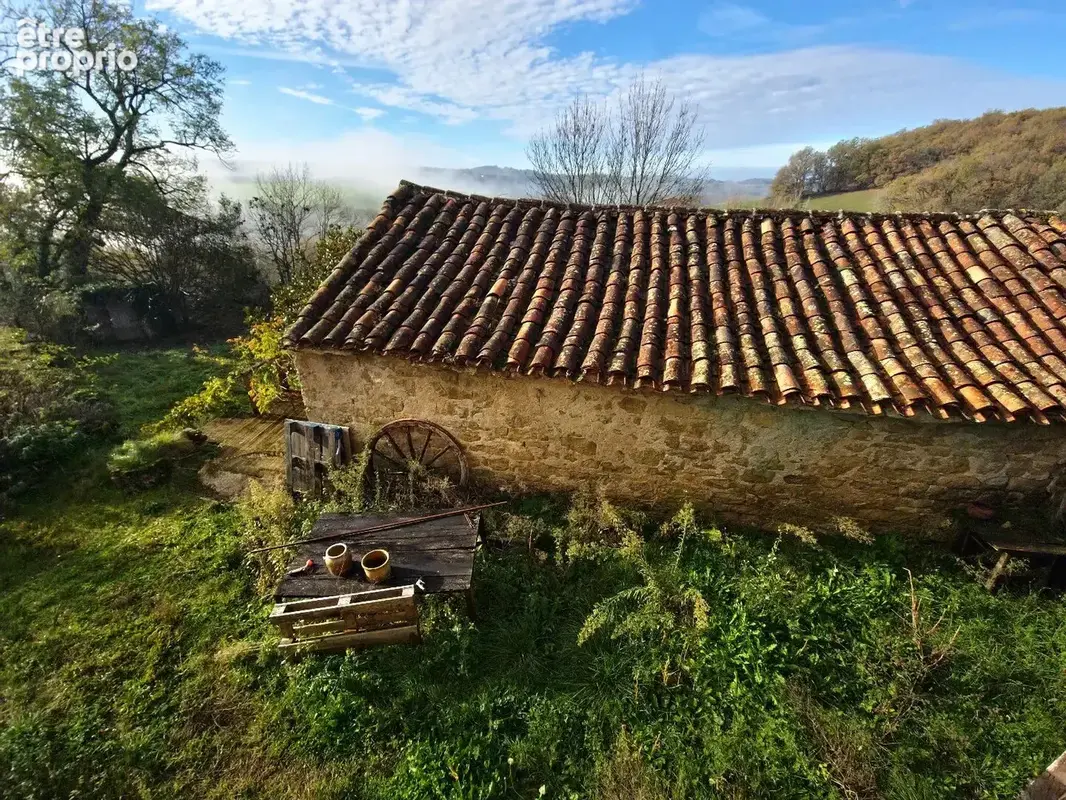 Maison et dépendances dans un hameau, proche de Verfeil - photo 5