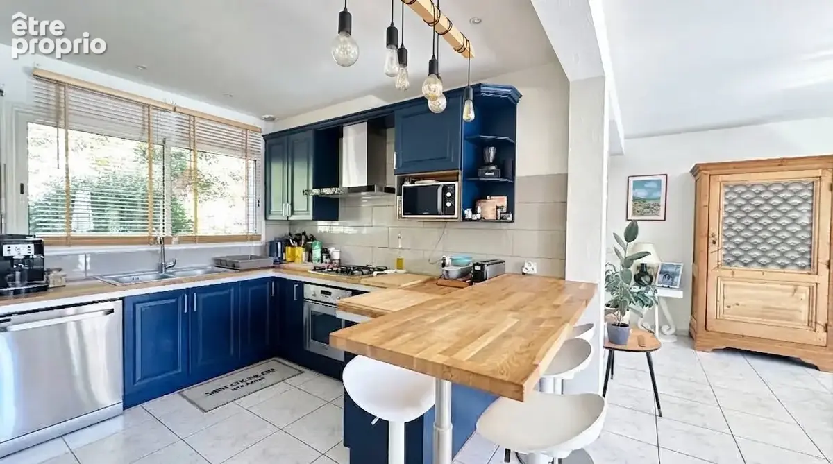 GOLF ET CENTRE VILLE VILLA A PIED POUR CETTE VILLA DE 6 Pièces de 150 m2 sur une parcelle de 800 m2 avec piscine - photo 10