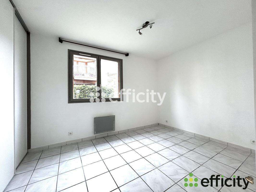 Appartement 81 m² à Vinay  - photo 11