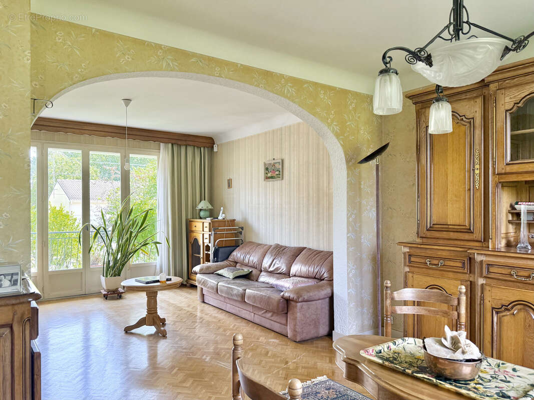 Maison à BOUGUENAIS