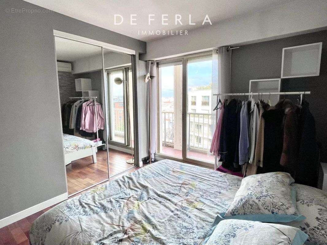 Appartement à PARIS-14E