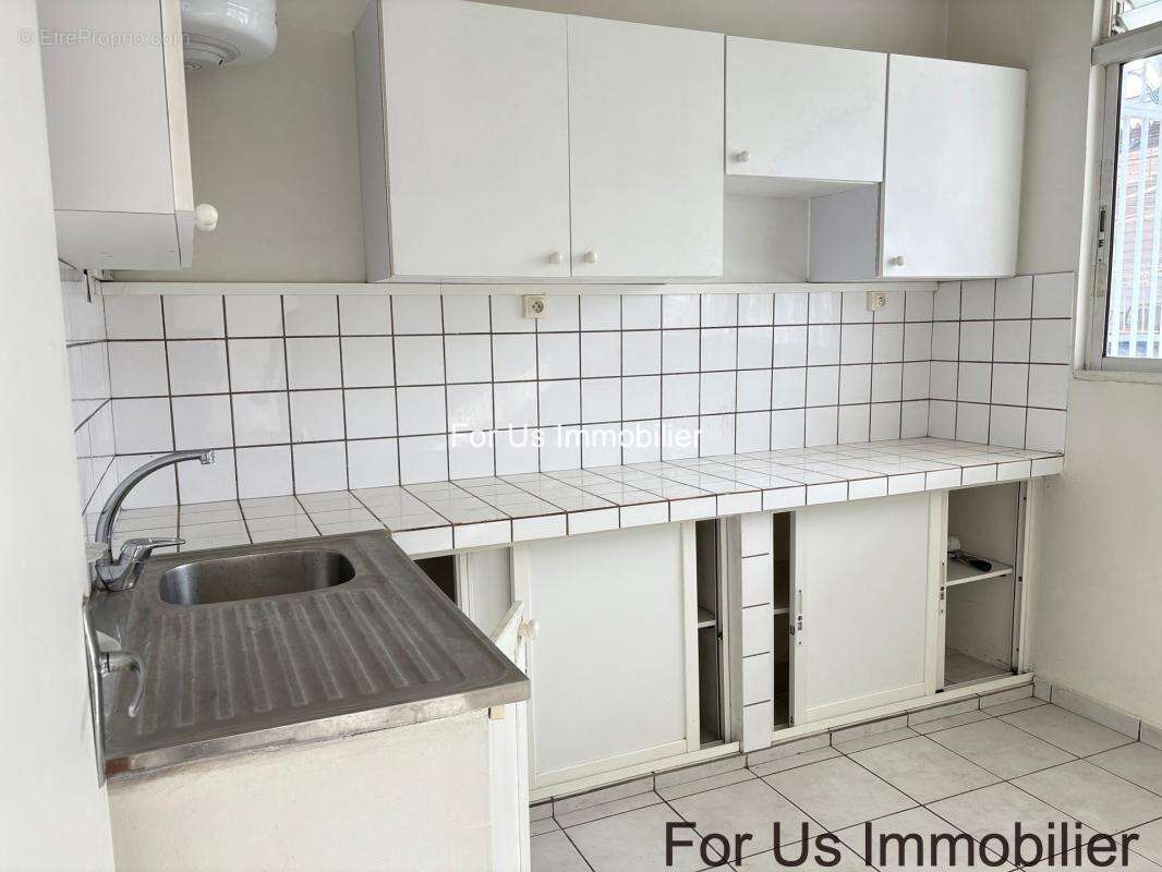 Appartement à POINTE-A-PITRE