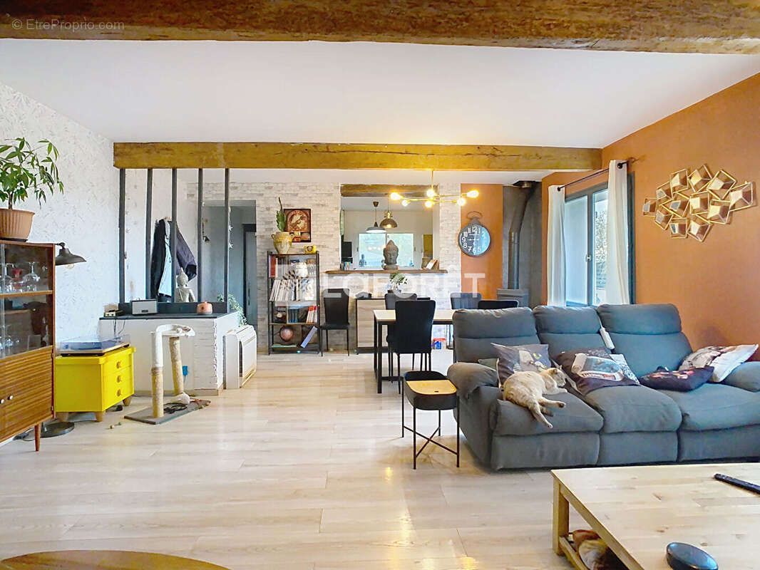 Maison à SAINT-PORQUIER