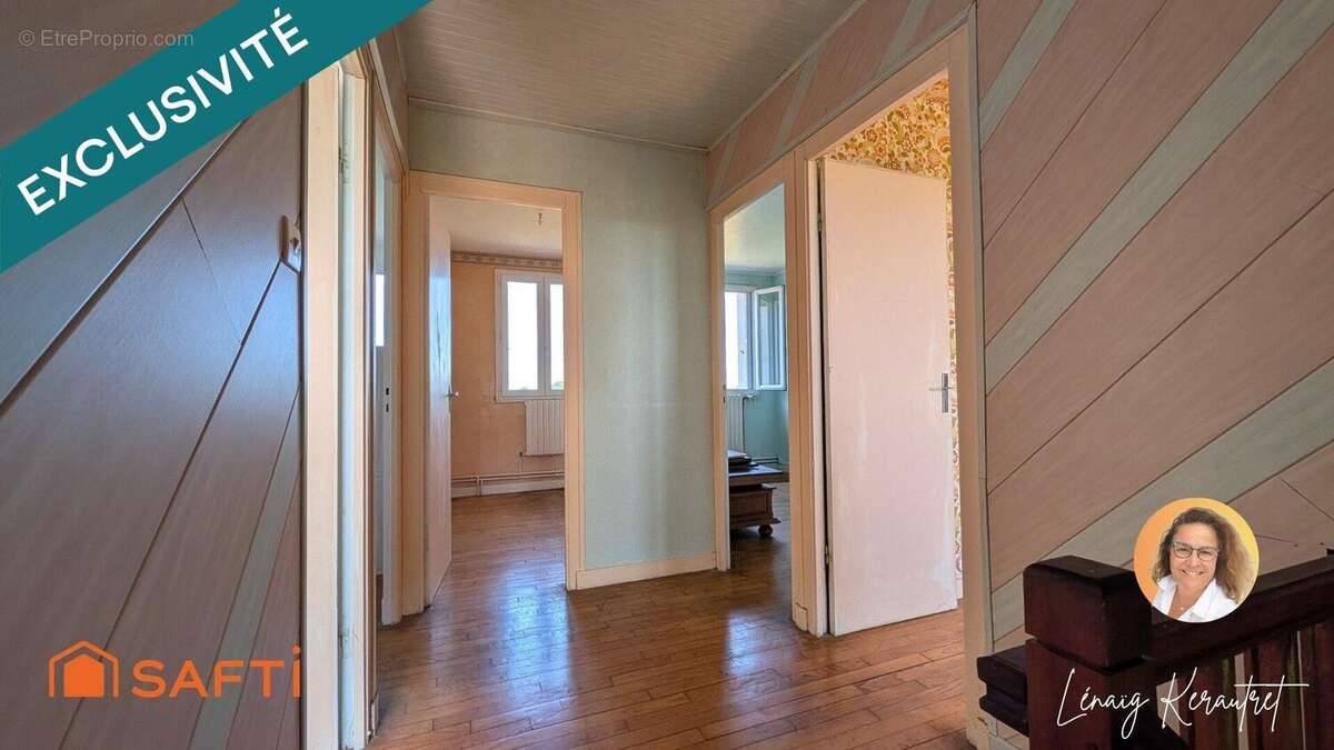 Photo 8 - Maison à PLOUNEVEZ-LOCHRIST