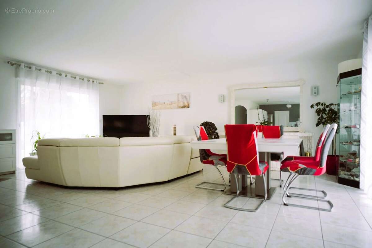 Maison à SAINT-GEORGES-DE-DIDONNE