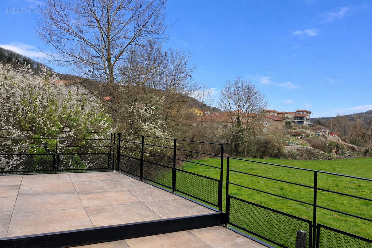 Maison à SAINT-GERMAIN-LAPRADE