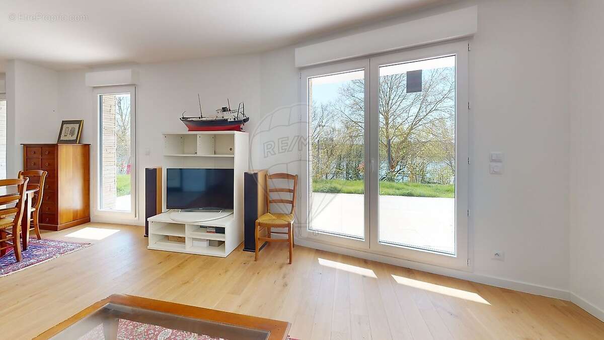 Appartement à SAINT-JEAN-DE-LA-RUELLE