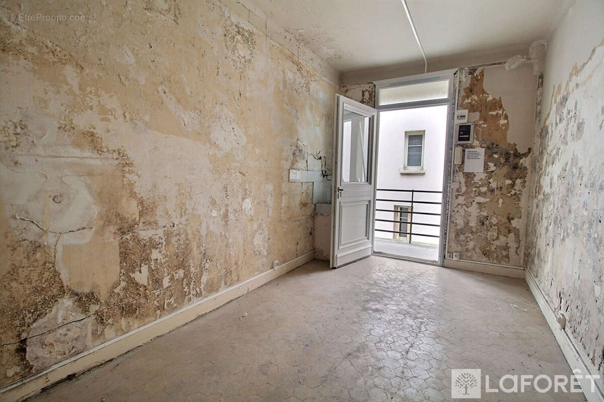 Appartement à LA GARENNE-COLOMBES