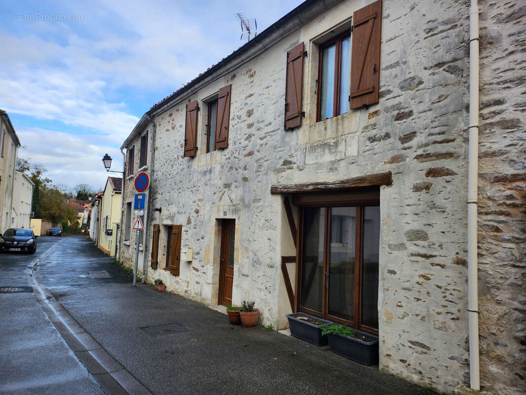 Maison à MAREUIL-SUR-LAY-DISSAIS