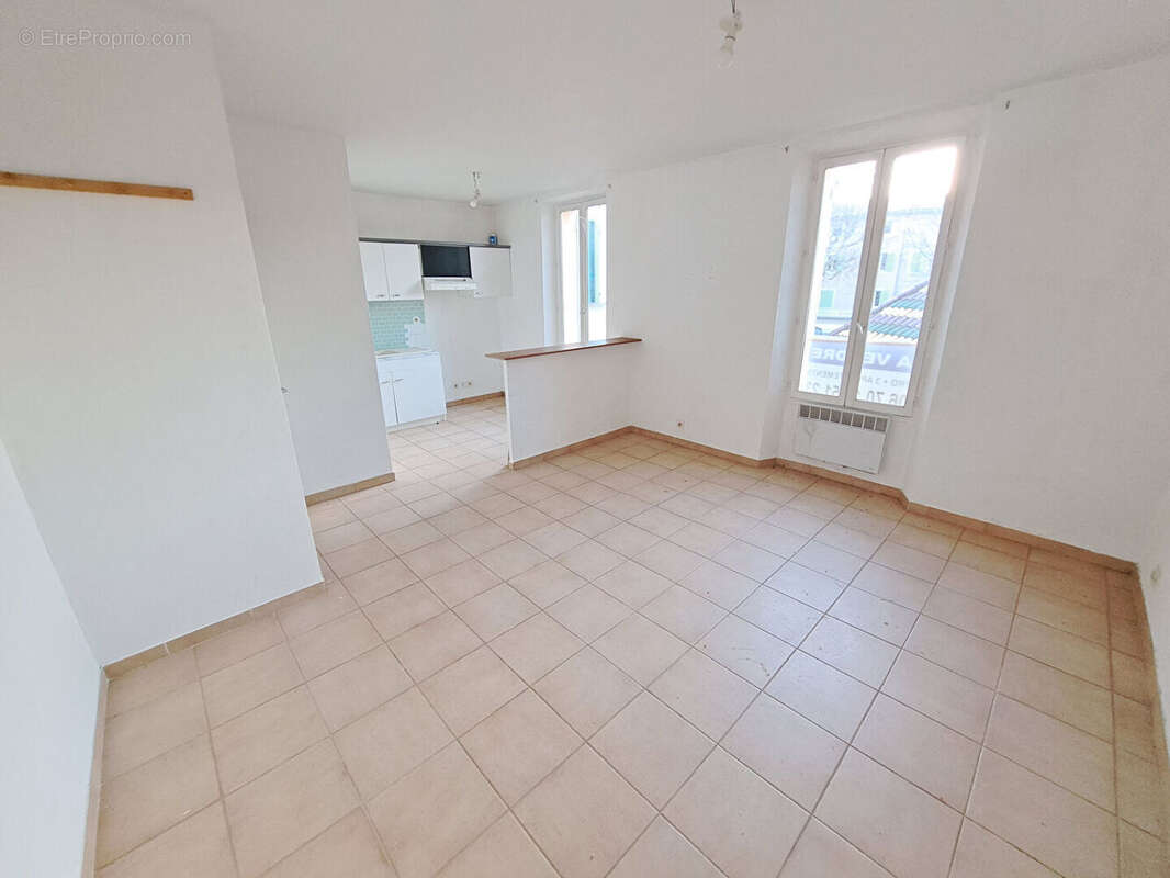 Appartement à MALAUCENE