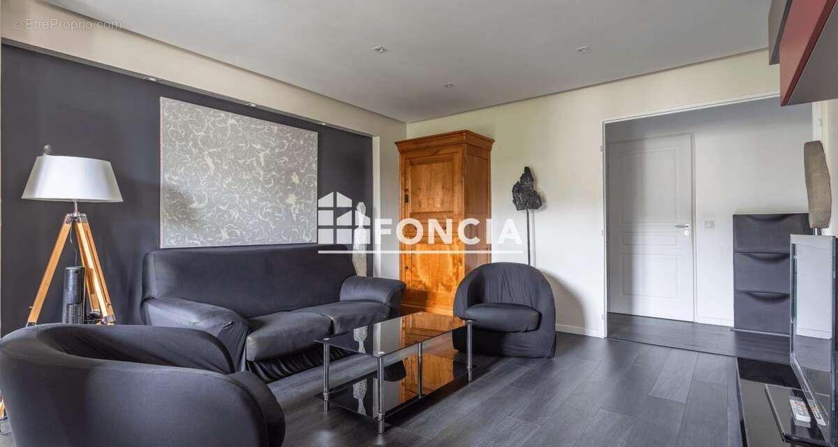 Appartement à DAMMARIE-LES-LYS