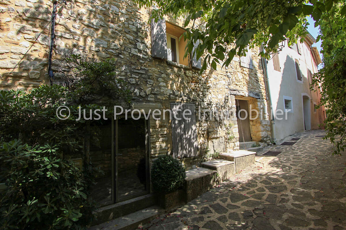 Maison à LE BARROUX