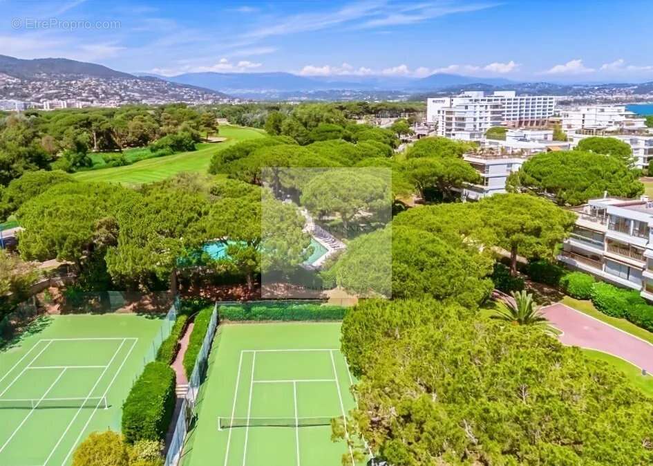 Appartement à MANDELIEU-LA-NAPOULE