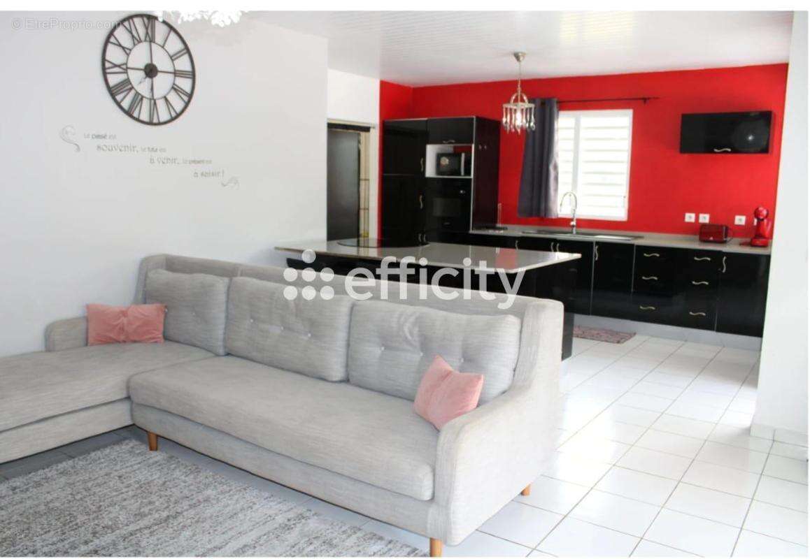 Maison 90 m² à Matoury  - photo 3