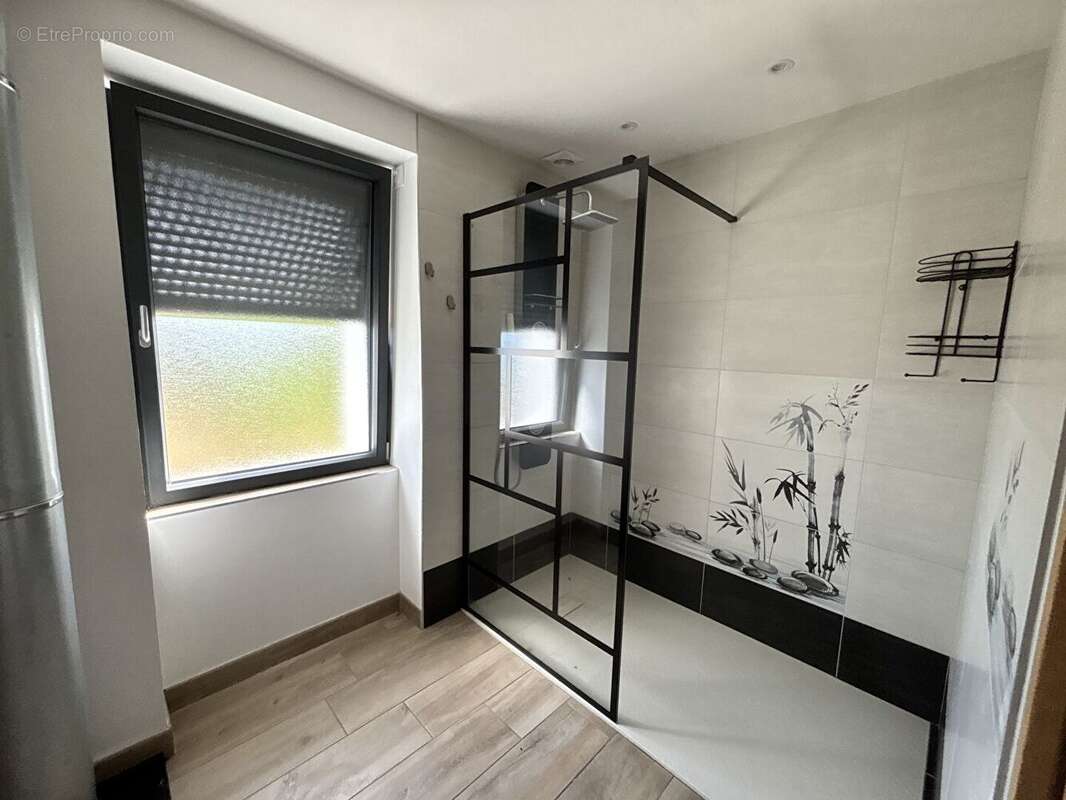 Maison récente 7 pièces à vendre à Caudan - 495 125 - photo 3