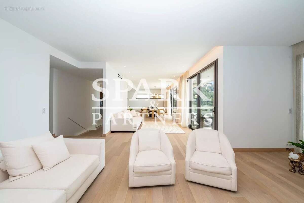 Maison à ROQUEBRUNE-CAP-MARTIN