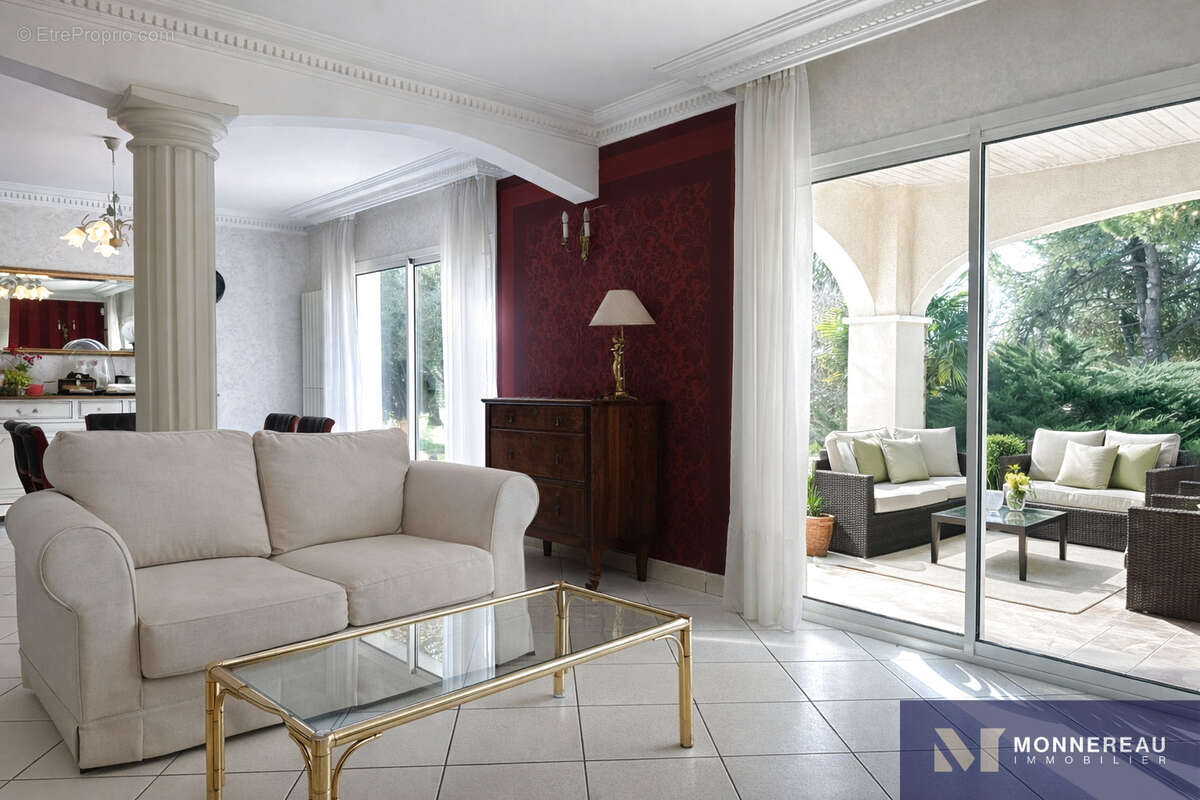 Maison à MESCHERS-SUR-GIRONDE