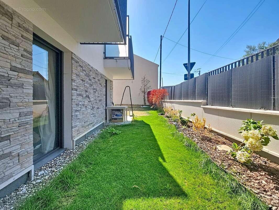 Appartement F3 avec jardin de 113 m² – À 5 minutes du RER A - photo 8