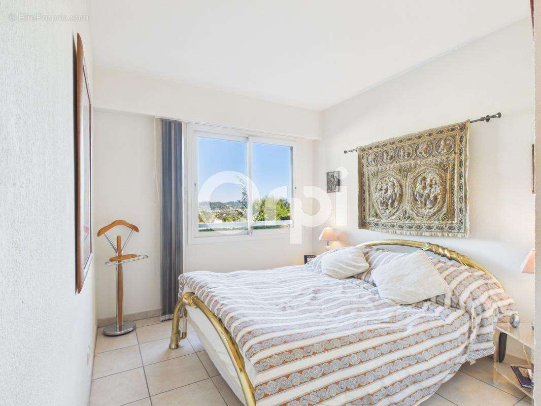 Appartement à MANDELIEU-LA-NAPOULE
