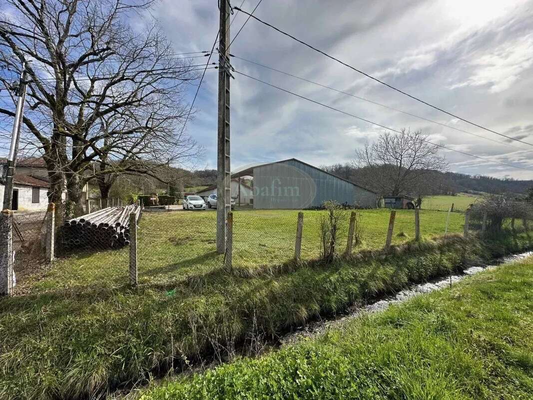 Maison à SAINT-PE-DELBOSC