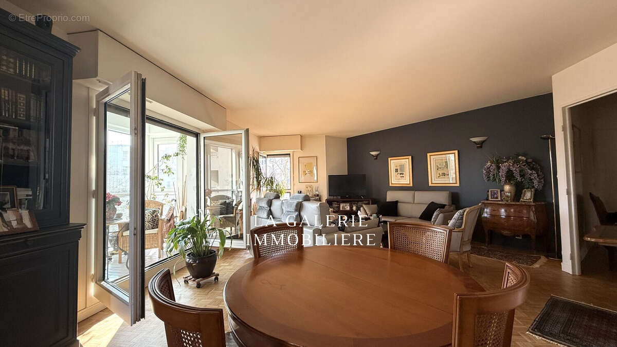 Appartement à SURESNES