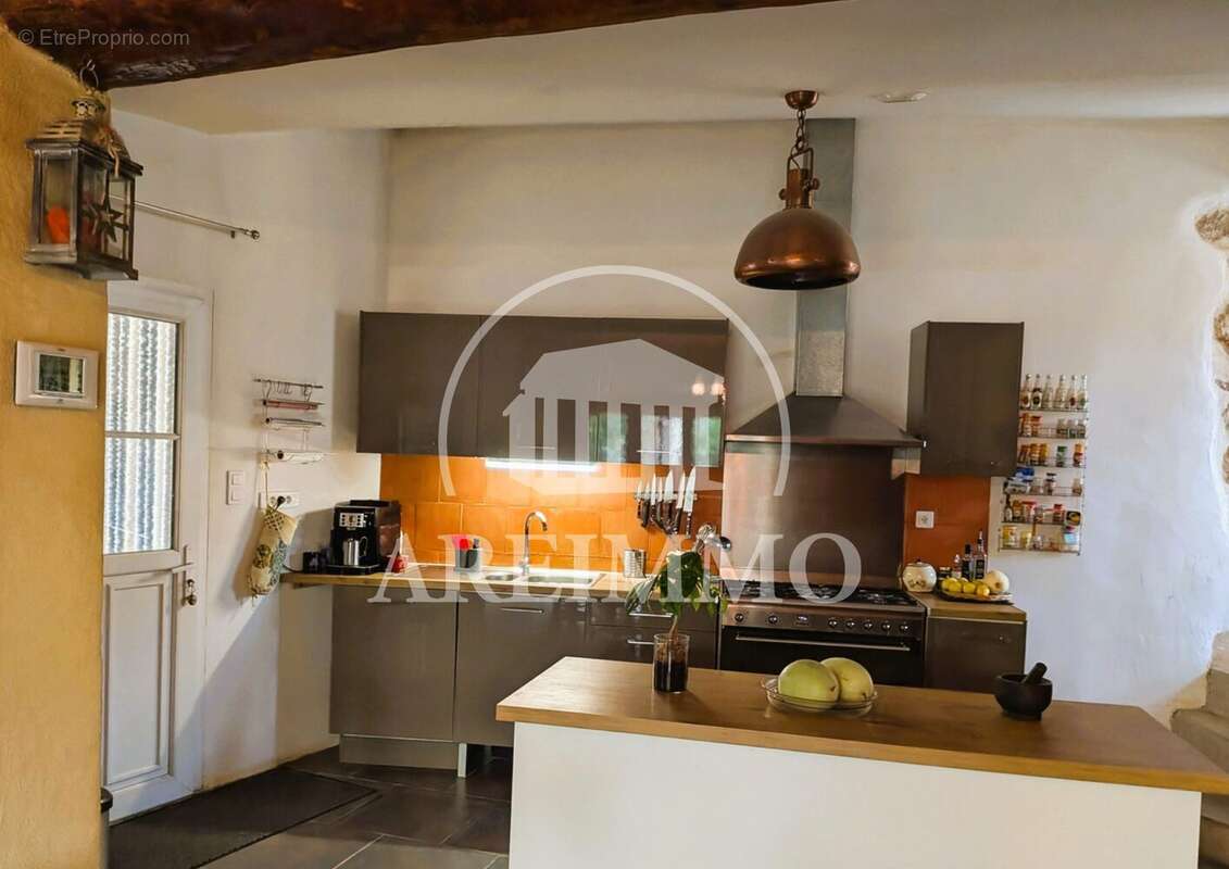 Maison 9 pièces 195 m² à vendre à Brissac (34190) - photo 8