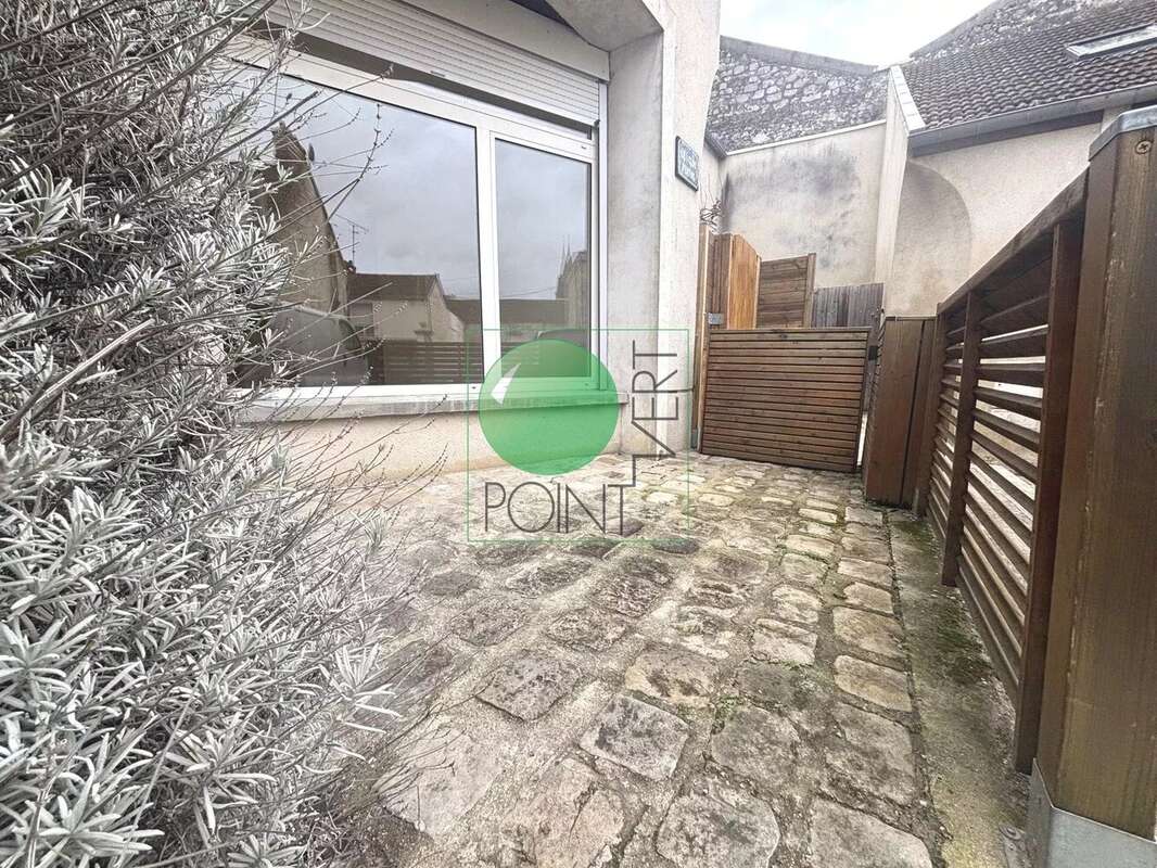 Appartement à LA FERTE-ALAIS