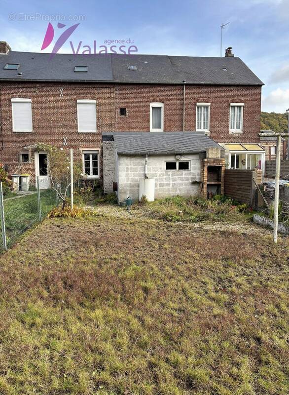 Maison à GRUCHET-LE-VALASSE