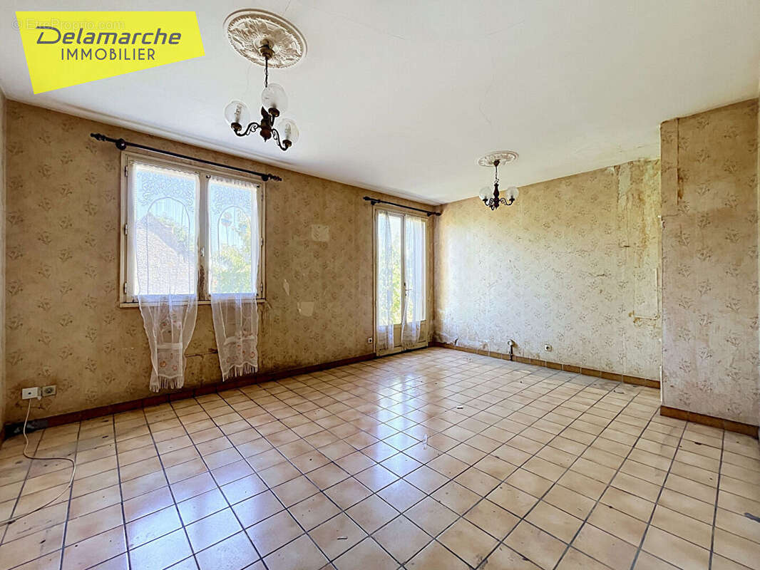 Maison 4 pièces sur sous-sol à vendre  à Aucey La Plaine (50170) sur env.468m² de terrain - photo 3