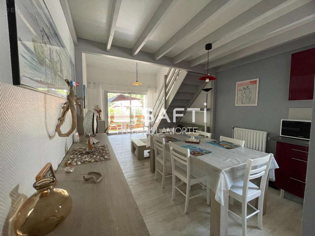 Appartement 69 m² à Royan  - photo 2