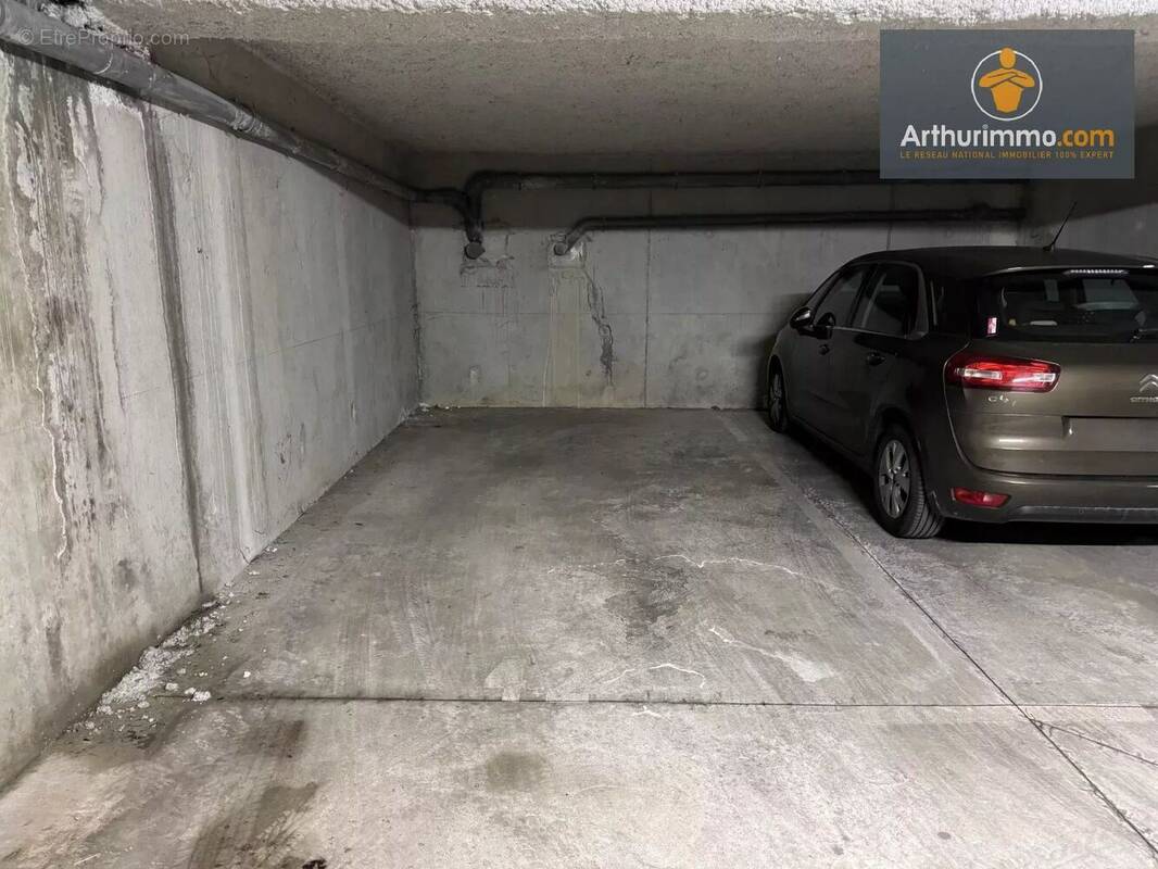 Parking à COMPIEGNE