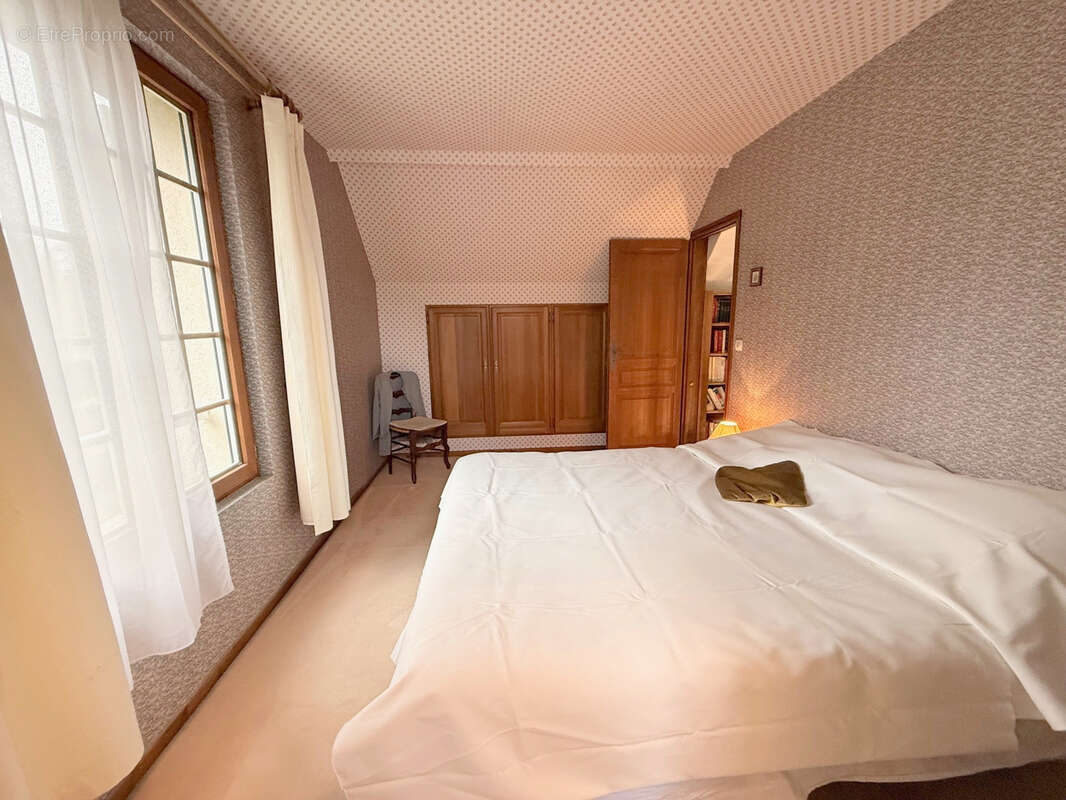 Maison à HOUDAN