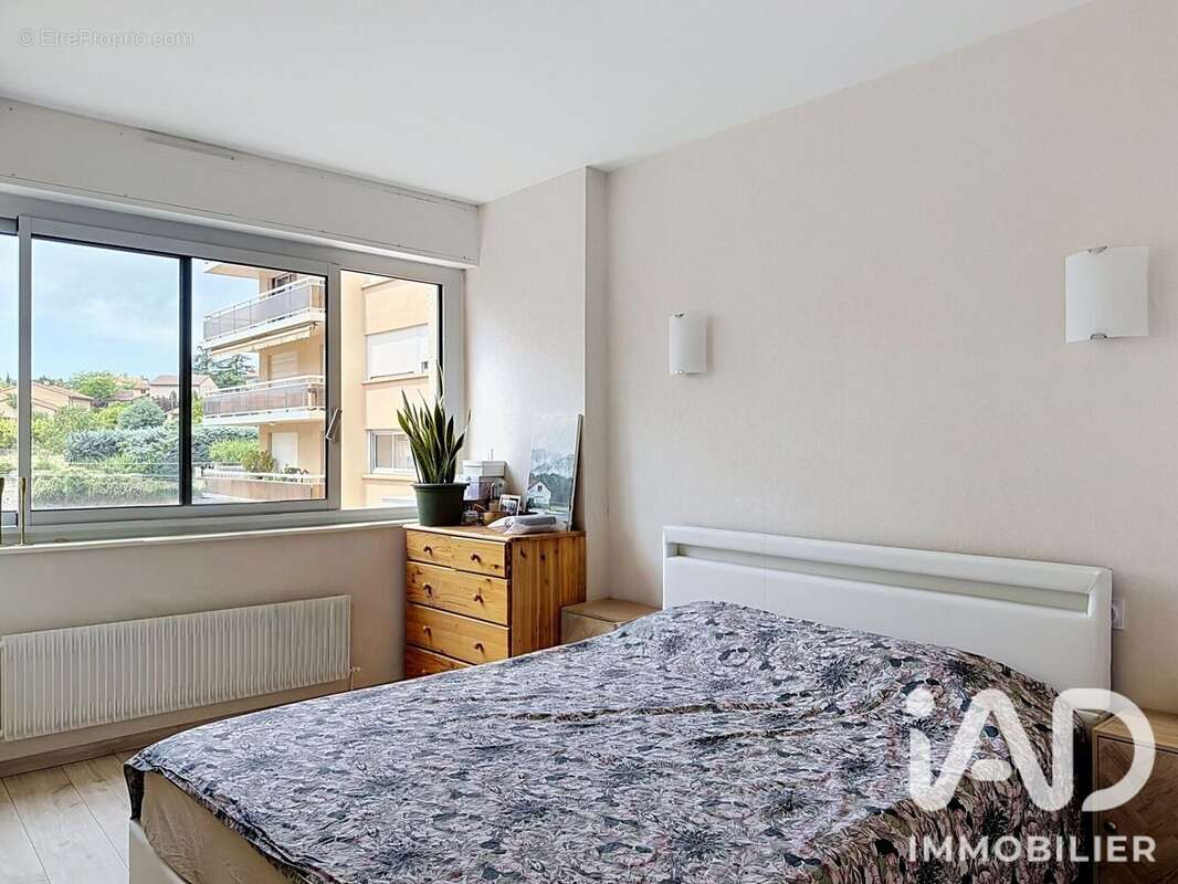 Appartement 47 m² à Millau  - photo 7