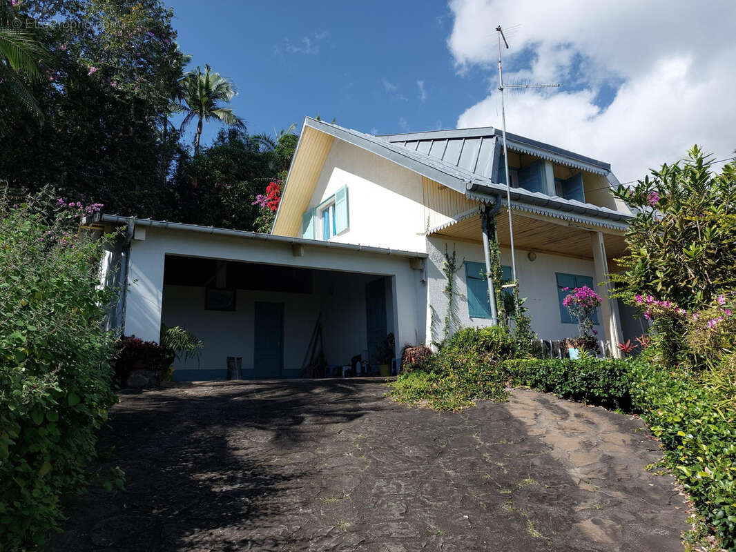 Terrain à SAINT-DENIS