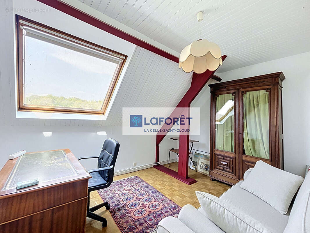 Versailles Glatigny - Maison familiale 7 pièce(s) 150 m2 sur 671m² de terrain - photo 14